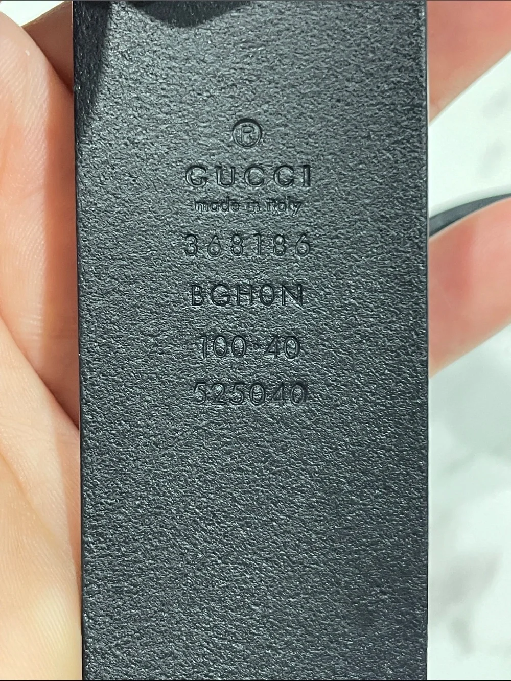 Gucci Black Leather Belt with Brushed Silver Interlocking-G Buckle